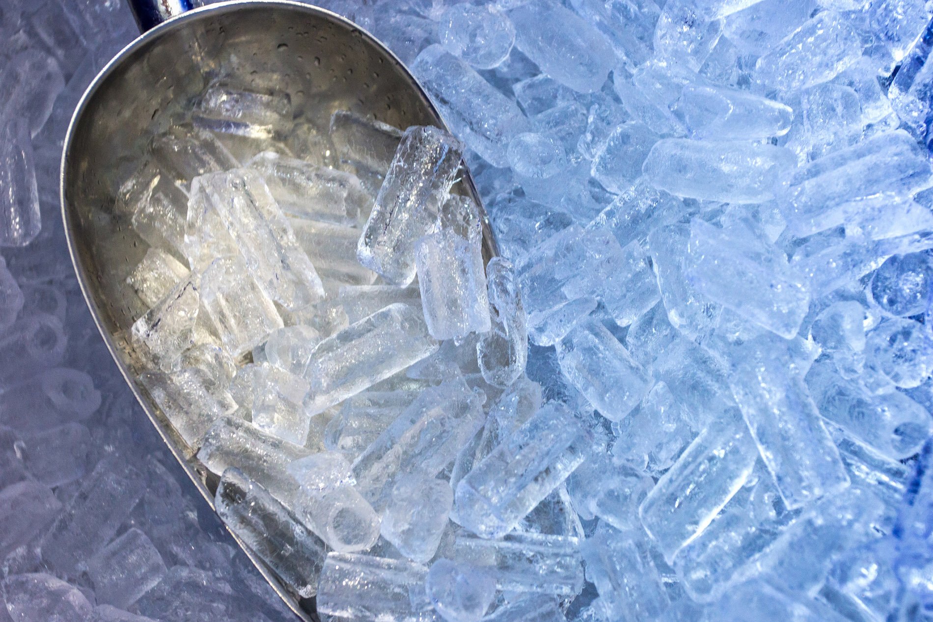 Ice Machine and aluminum scoop