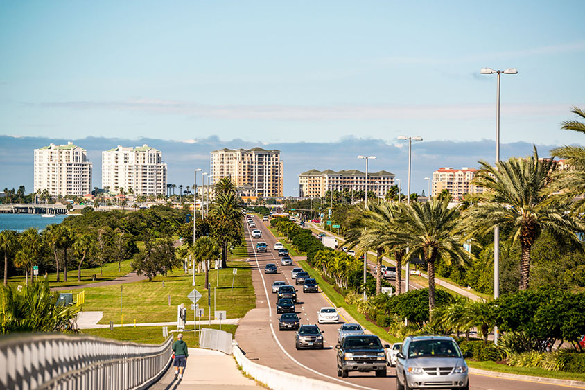 Clearwater Memorial Causeway Traffic. The bridge is going from Clearwater Beach to Clearwater.